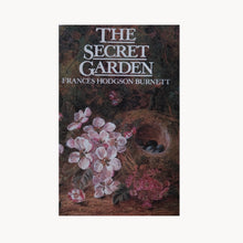 Book cover of 'The Secret Garden' by Frances Hodgson Burnett with floral design.