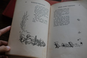 Complete set of 4 - 1930s Winnie-the-Pooh Collector Edition